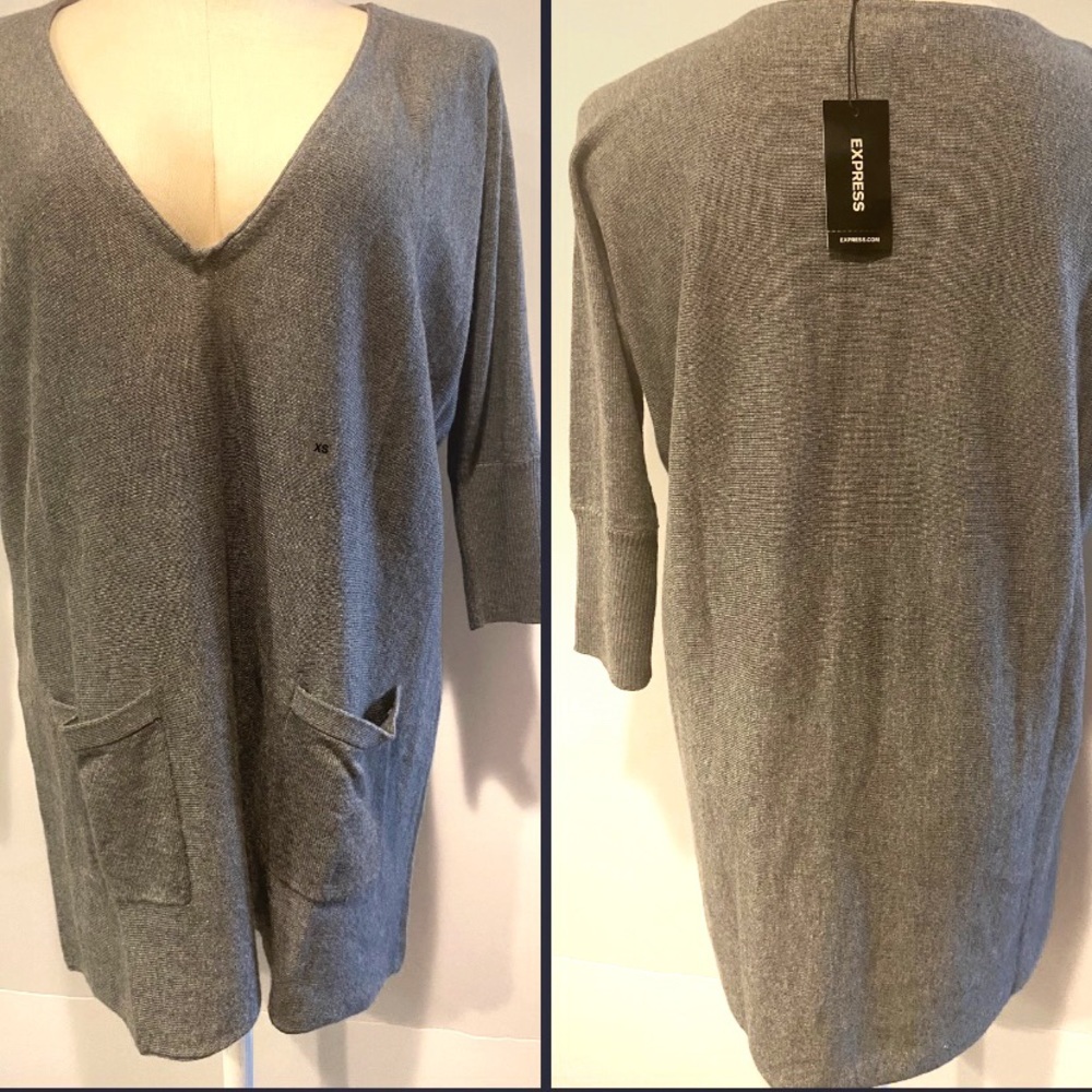 NWT Express oversized V-neck sweater with pockets